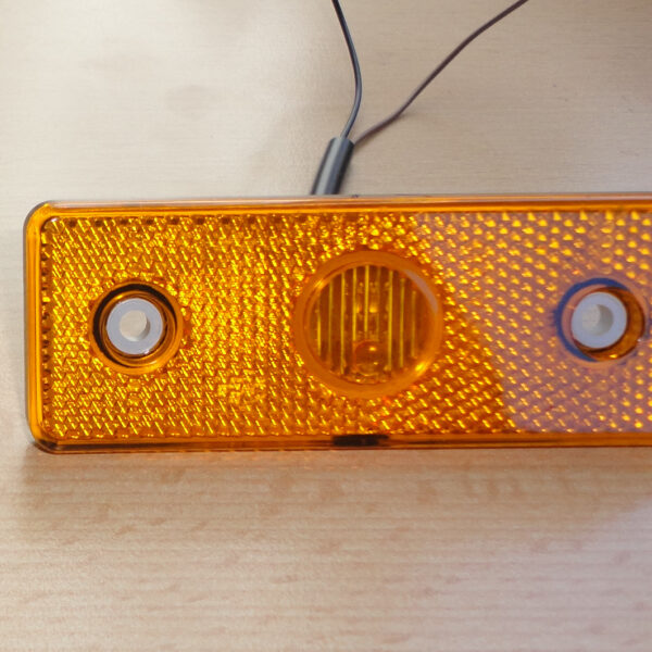 PILOTO POSIC LAT 110X41 LED AMBAR 24V.
