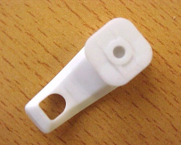 CORREDERA NYLON CORTINA MOD -P