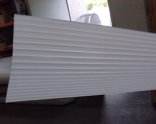 PLASTIC. ILUMIN.PERCHERO TOURING ENR L=5600