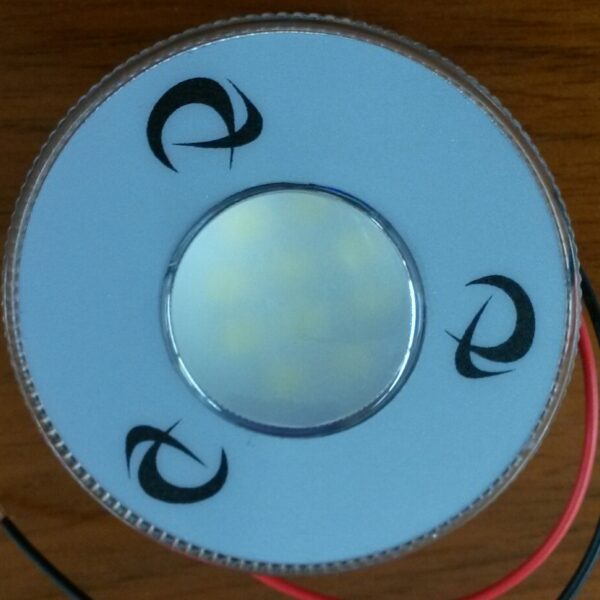 FOCO 10 LEDS + LOGO BL.70MM 12/24V